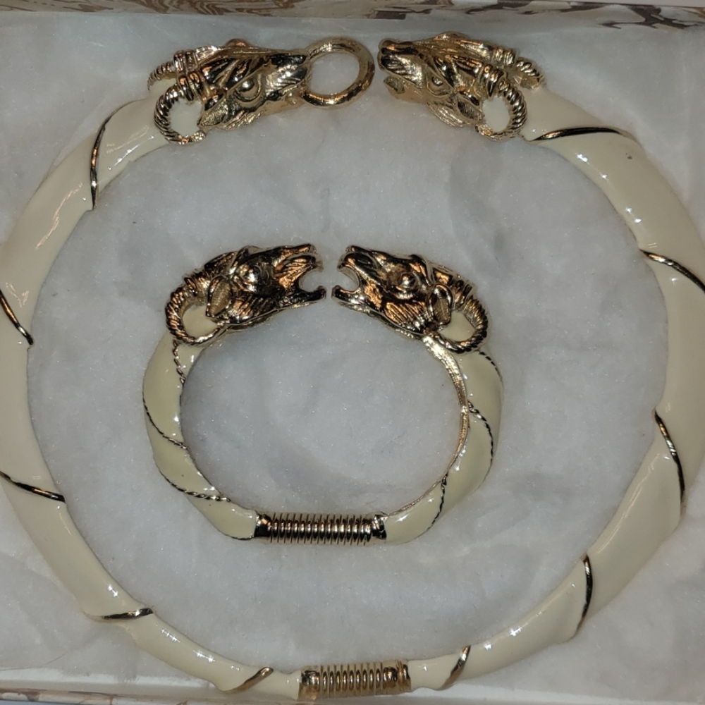 Vintage Donald Stannard Ram set